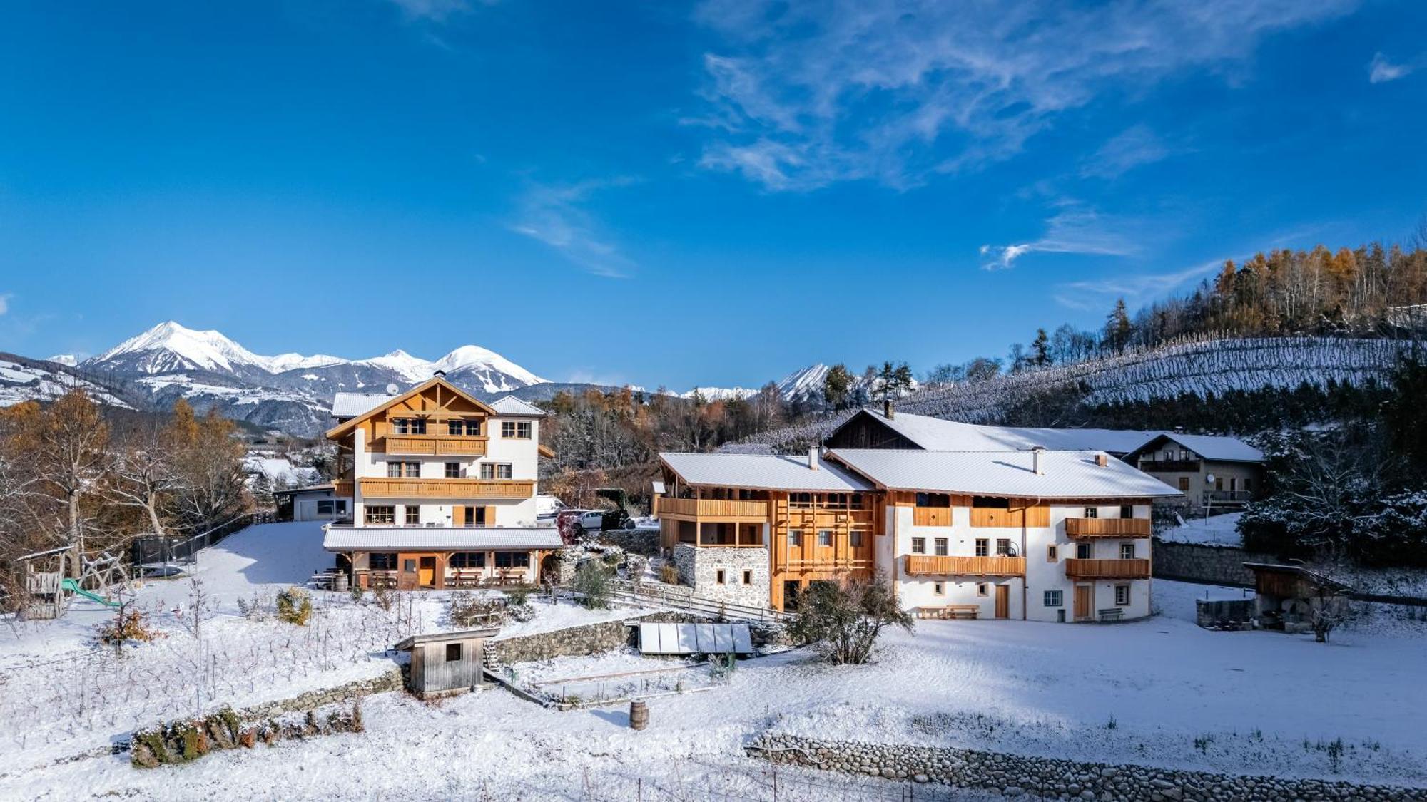 Trinnerhof- Hof Chalets Und Obsthof Natz-Schabs Exterior foto