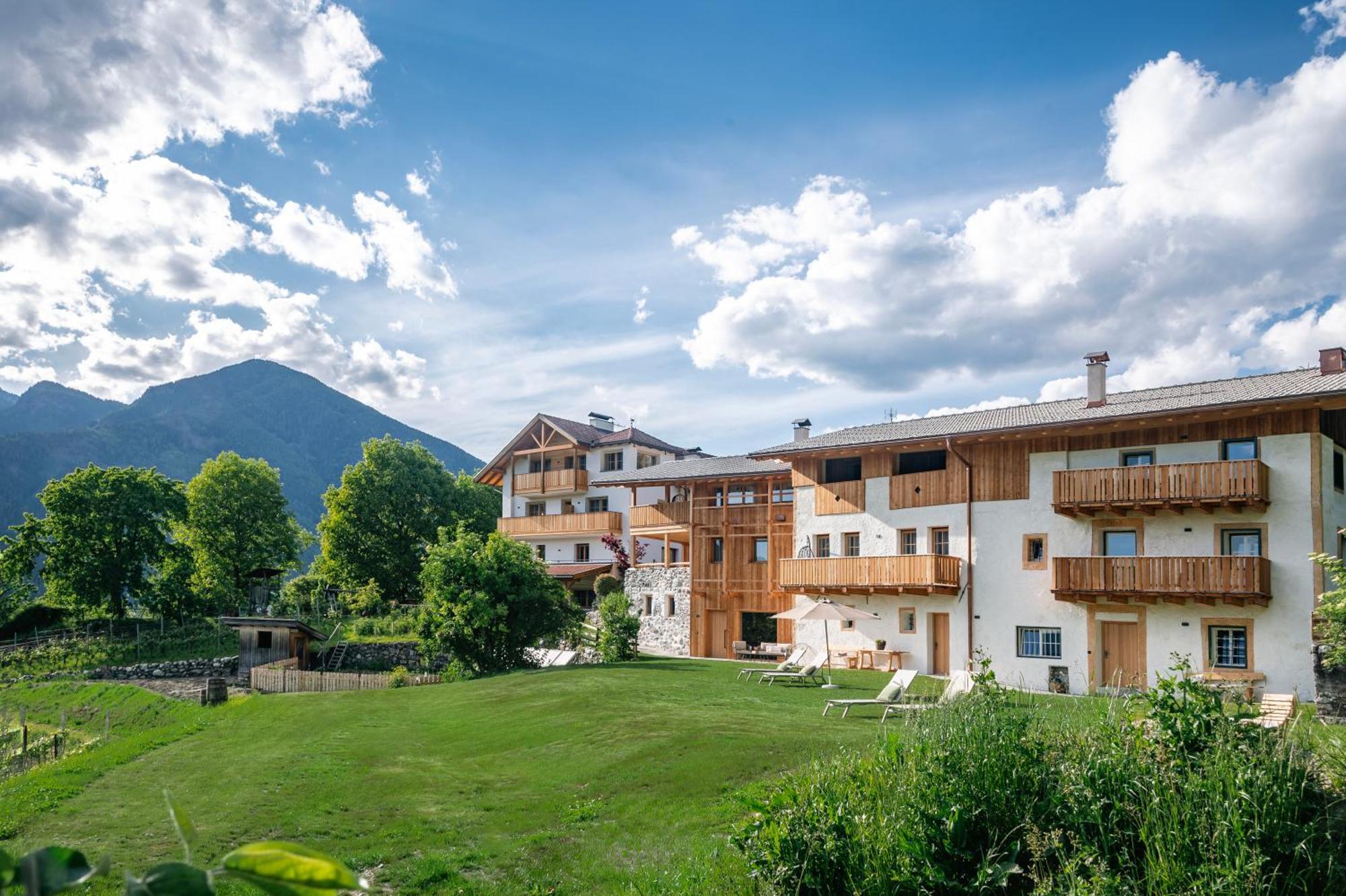 Trinnerhof- Hof Chalets Und Obsthof Natz-Schabs Exterior foto