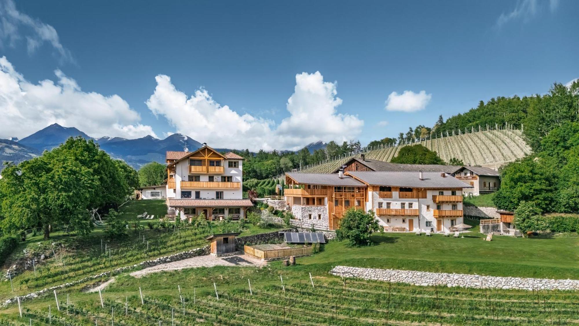 Trinnerhof- Hof Chalets Und Obsthof Natz-Schabs Exterior foto